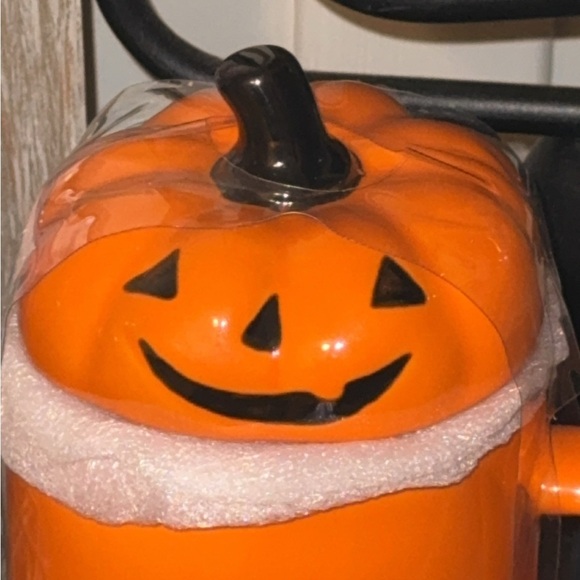 NWT Rae Dunn Orange ‘Happy Halloween’ Coffee/Tea Mug/Cup *OR* ‘TRICK OR TREAT’ - Picture 3 of 11